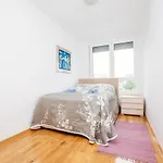 아파트 Bright 2-bed Free Wifi And Walk To Old Town 류블랴나
