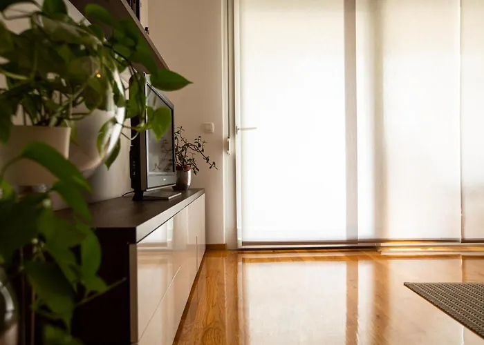 Apartamento Bright 2-bed Free Parking & Wifi - Walk To Old Town