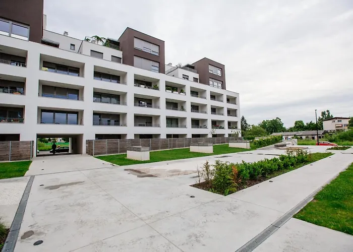 Bright 2-bed Free Parking & Wifi - Walk To Old Town Apartamento *