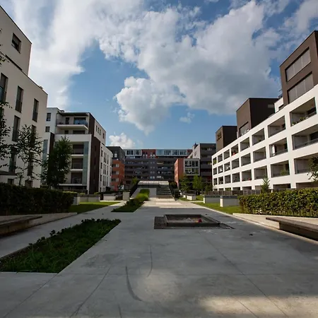 Bright 2-Bed Apartment Free Wifi And Walk To Old Town アパート リュブリャナ