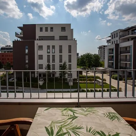 Bright 2-bed Free Parking & Wifi - Walk To Old Town Apartman