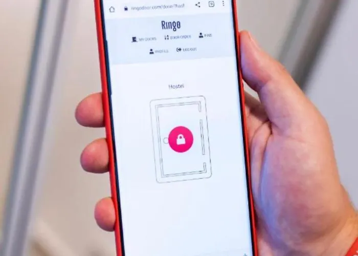 Bright 2-Bed Apartment Free Wifi And Walk To Old Town *